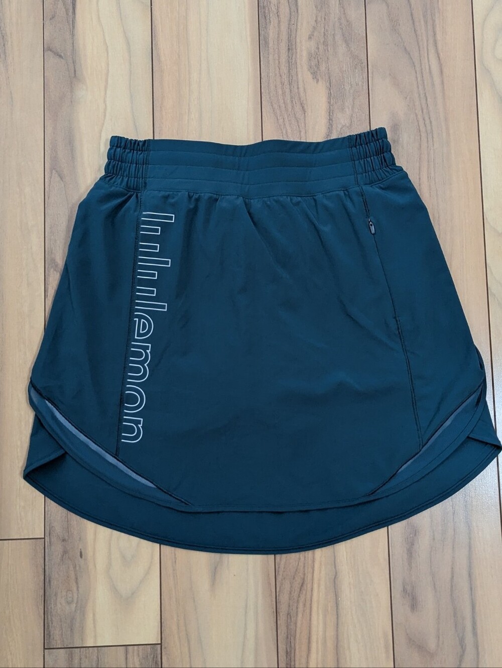 EUC! Lululemon Hotty Hot High Rise Logo Skirt In Blue Green Size 4